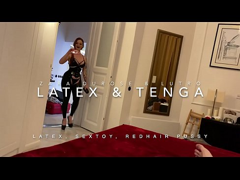 ❤️ Nwa nkịrịkọ na-acha uhie uhie yi uwe latex nke nnochi anya ️❌ Anal video ☑
